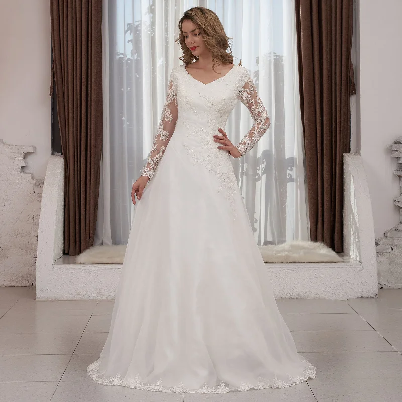 Classic Sheer Long Sleeve V-neck Tulle Lace Wedding Dress