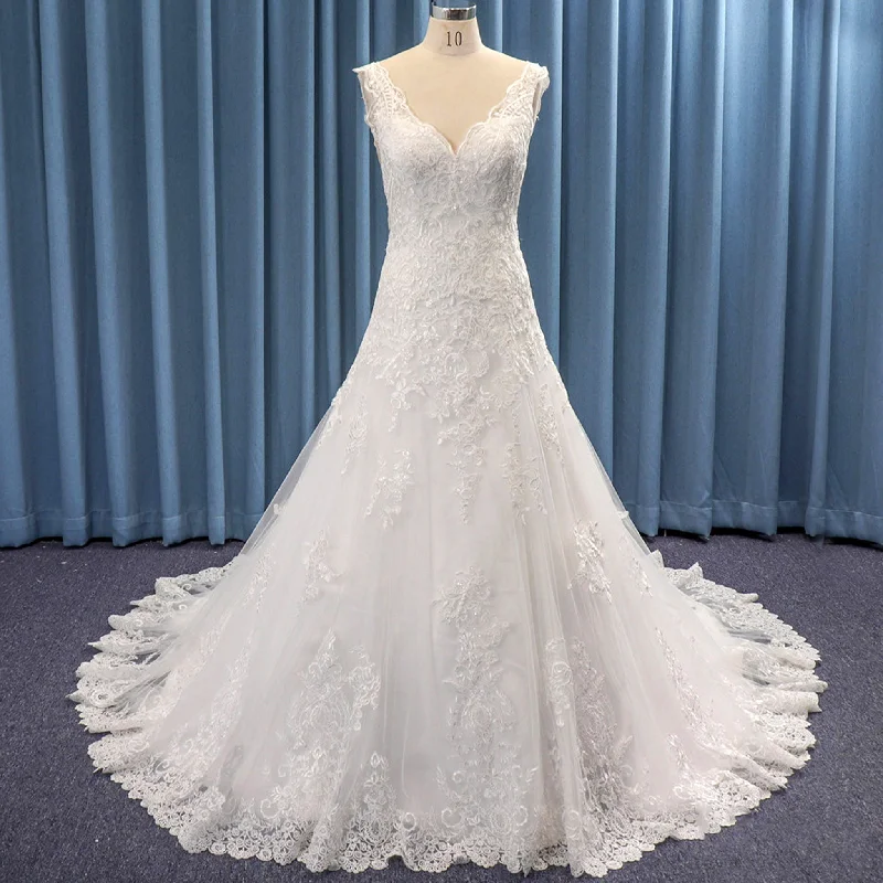 Double V Scallop Lace Ball Gown Bridal Wedding Dress Long Train